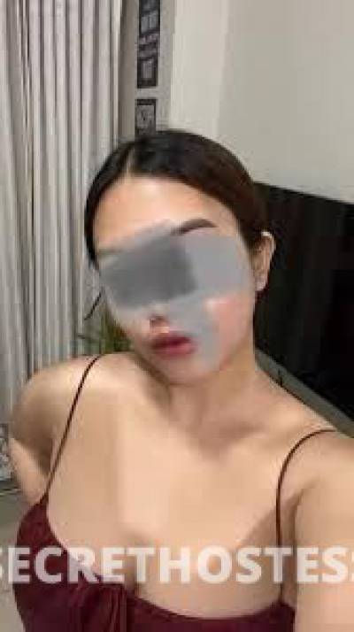 Sexy Thai girl looking for blow some big cocks in Sunshine Coast