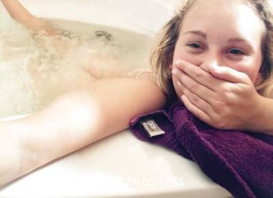 26 year old Escort in Fargo ND I m jennifer I m available now