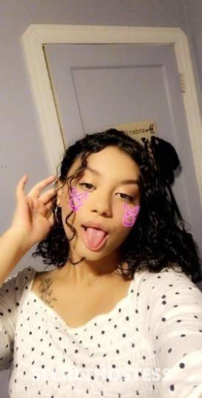 26 year old Escort in Fargo ND Available ONLY SNAPCHAT (kendall_4j)?INCALL /OUTCALL/ CAR 
