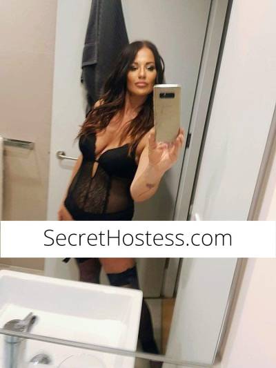 42 year old Escort in Rouse Hill Sydney LOVE TO PARTY! Fun, playful and sexy MILF ready to blow your
