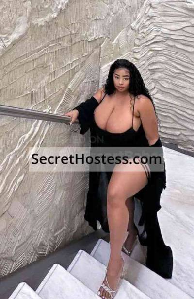 26 Year Old Tanzanian Escort Dakar Brown eyes - Image 1