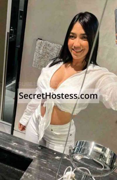 23 Year Old Venezuelan Escort Split Black Hair Brown eyes - Image 4