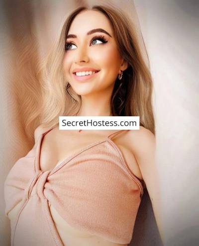 26 Year Old Caucasian Escort Phuket Brown Hair Green eyes - Image 2