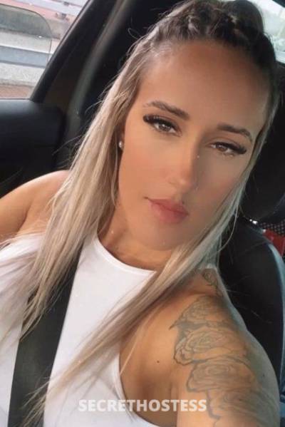 24 year old Middle Eastern Escort in Sarasota / Bradenton FL I’m ready to fuck?????? Snapchat username: kammiemerrymen