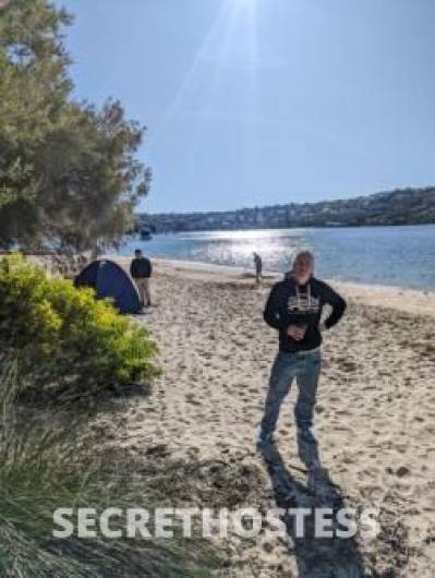 51 year old Escort in Crows Nest Sydney are you a fat or mature woman looking for cash