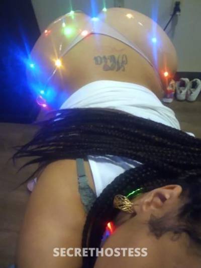 28 year old Escort in Albany NY Treasures n pleasures