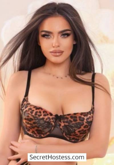 25 year old Indian Escort in The City London Maya, 1st Class Indian Escorts Agency