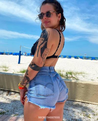 28 year old Asian Escort in Sioux Falls SD Text me if you want to fuck me