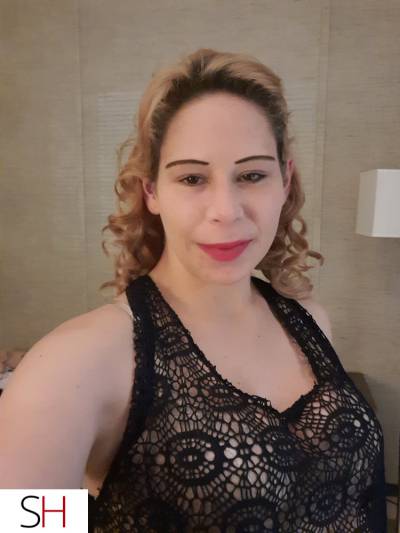 27 year old Asian Escort in Fraser Valley Party ? fun Now