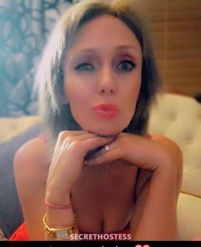 34 year old Escort in Blythewood Mandurah Il sit on yr face if my pussy dripping wet suck yr cock bone