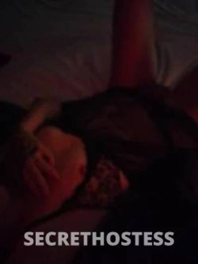 36 year old Australian Escort in Hobart Monday outdoor meets 100 Aussie chick Kira