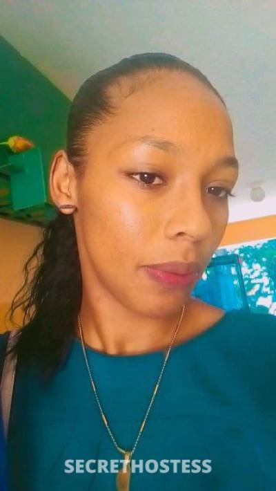 26 year old Escort in Staten Island NY Available now in staten island full services