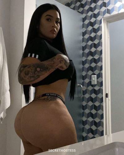 Hot Venezuelan I only accept cash in Westchester NY