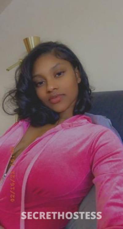23 year old Escort in Memphis TN Sexxyy Foreign Babe