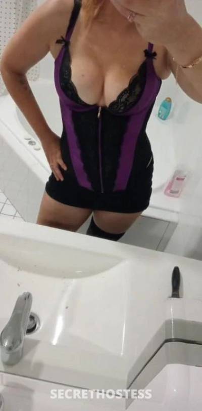Sexy Milf for hot local CarMeets &amp; outcalls tonight in Newcastle