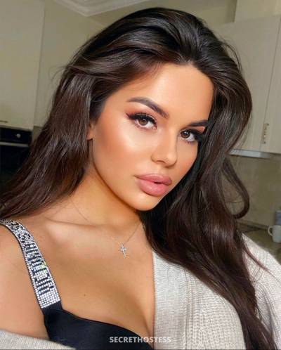 28 year old Escort in Windsor I’m available for full service and no restrictions