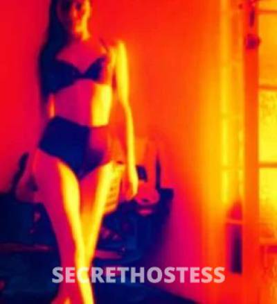 32 year old Escort in Aeroglen Cairns Playtime In Cairns with yummy mummy milf