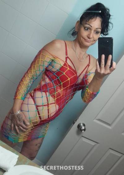 40 year old Australian Escort in Brisbane Want you to eat my pussy till I cum