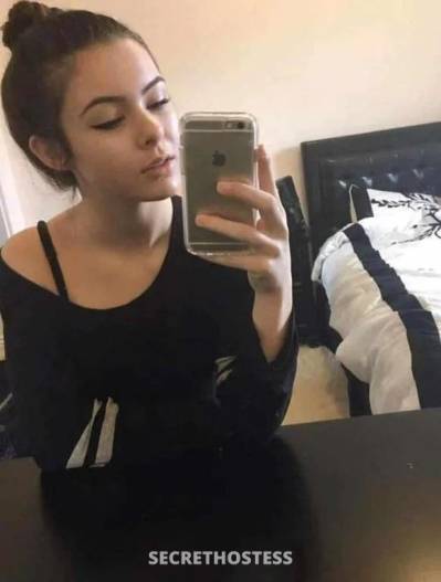 22 year old Escort in West Melbourne Melbourne I am a young girl with sensitive nipples