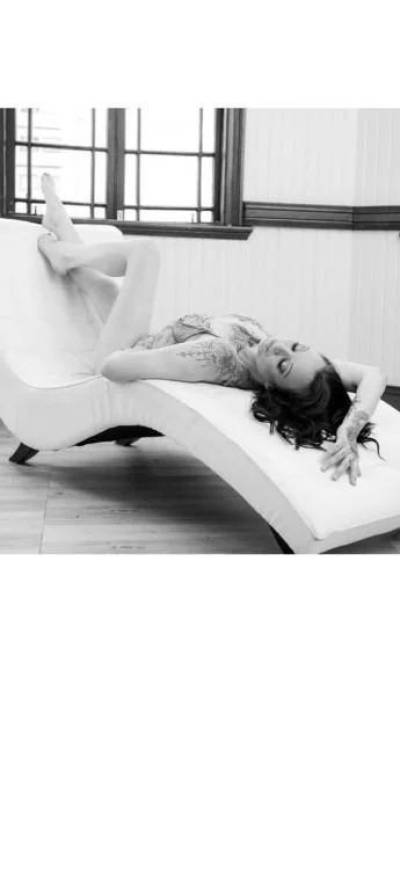 36 year old Escort in Gold Coast Feeling fine wine and dine