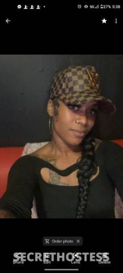 34 year old Escort in Detroit MI hey gentlemen lets get together and have some fun