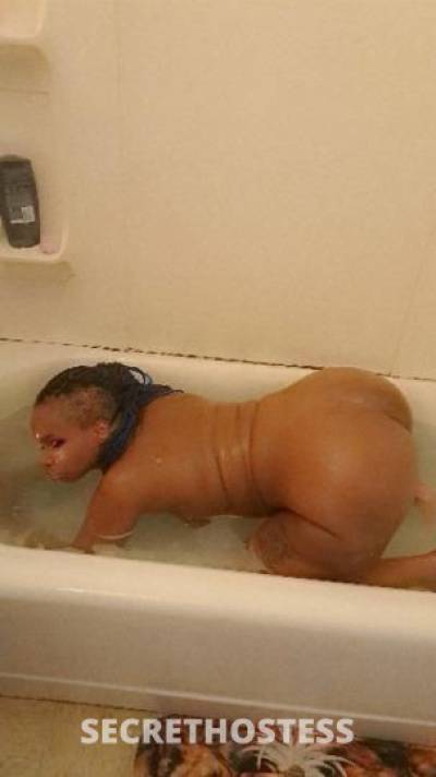 35 year old Escort in Cleveland OH Hey you guys party girl