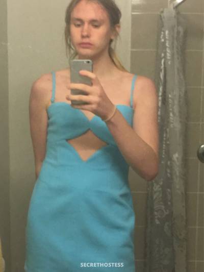 18 year old Australian Escort in Cleveland Brisbane 18 year old trans girl
