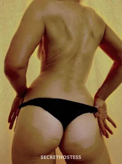 45 year old Australian Escort in Perth Mature &amp; Petite Perth Escort Cassandra