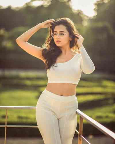 18Yrs Old Escort Size 26 53KG 189CM Tall Islamabad Image - 1