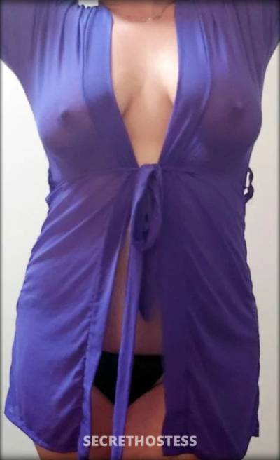 42 year old Australian Escort in Perth Busty Aussie Cougar