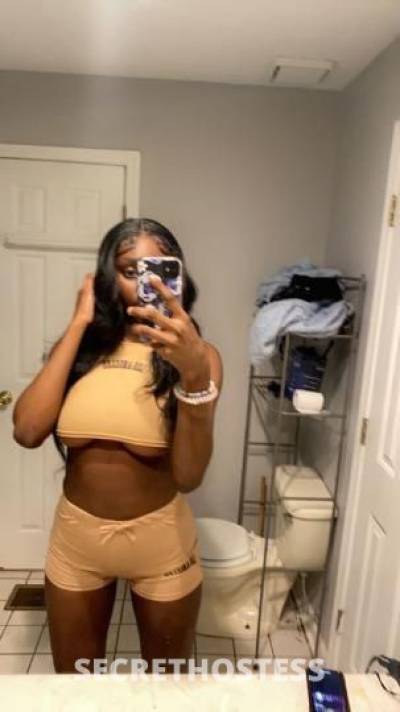 18 year old Escort in Memphis TN deep throat