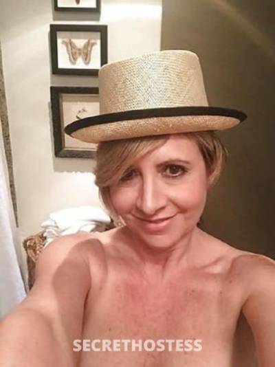 46 years old sexy mom cougar want cock deepthroat sloppy  in Dayton OH