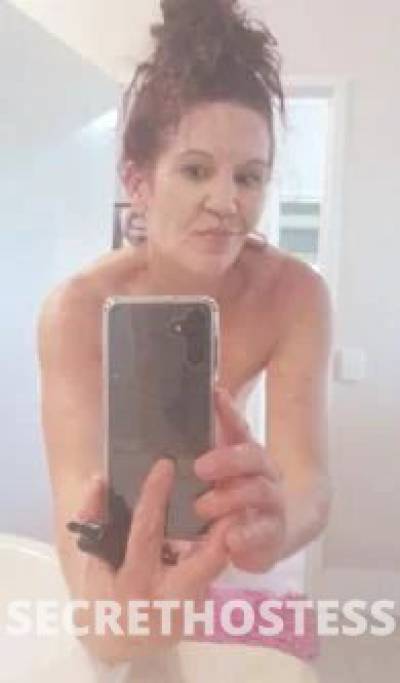 Sexy diirty MILF who sucks cock like a pornstar is back in  in Townsville