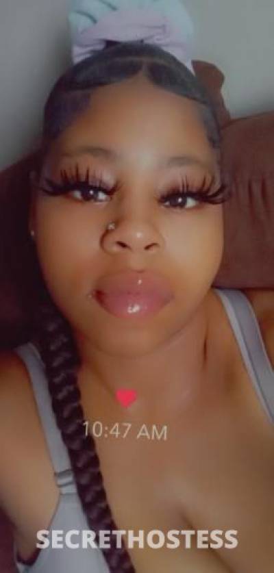 25 year old Escort in Chicago IL INCALL OUTCALL and cardate