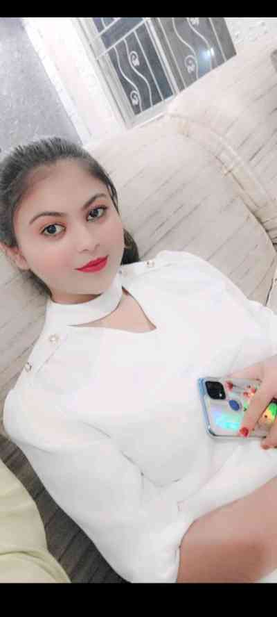 22Yrs Old Escort Size 20 51KG 167CM Tall Lahore Image - 2