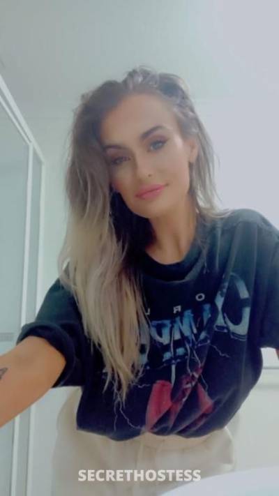 28 year old Escort in Brisbane Pretty, slim high class Lola