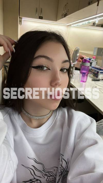 20 year old Asian Escort in San Jose CA Izabella