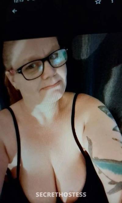 Busty aussie chick needing some help in Perth