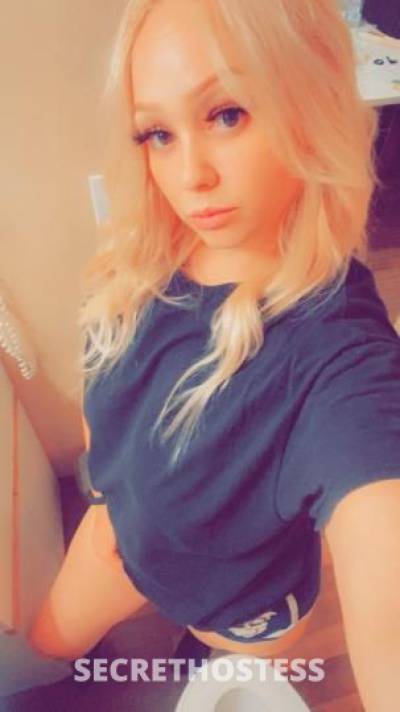 24 year old Escort in Bakersfield CA Incall Specials All Night Mandy