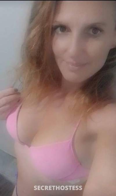 S exy lil s quirting S lut Mackay incall outcall in Mackay