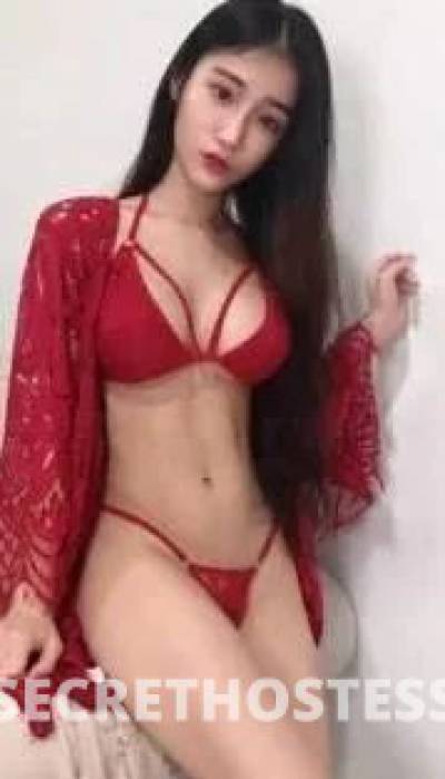 22 year old Escort in Ascot Brisbane love to suck you dry dragon services