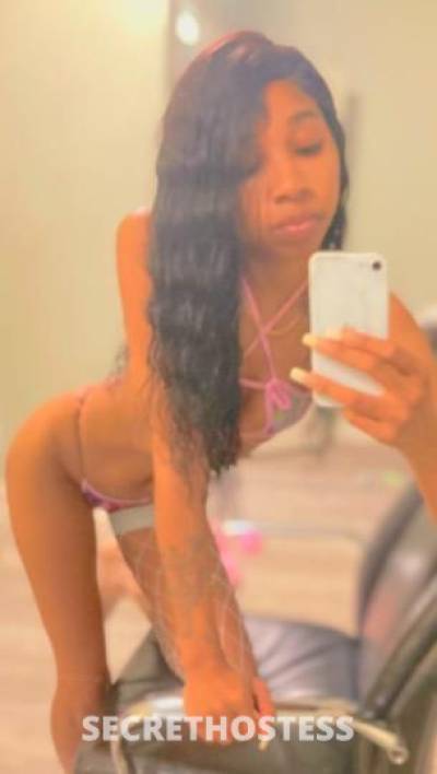 24 year old Escort in Los Angeles CA Caramel petite head doccterr spinnerrr