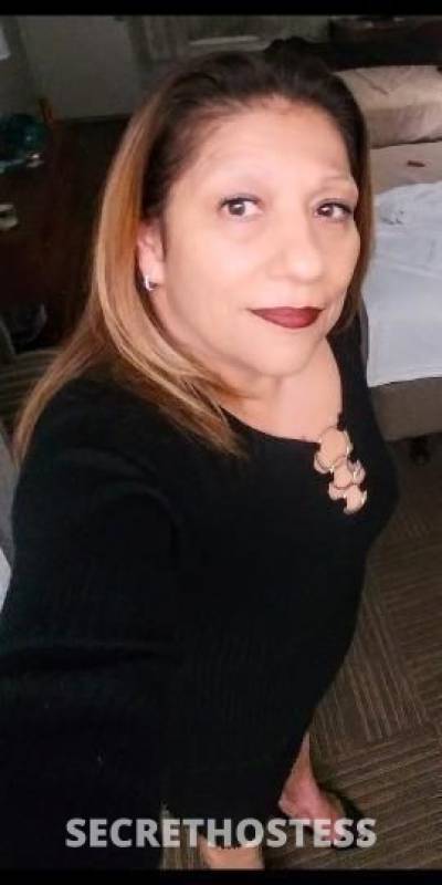 44puerto rican cougar mami ready for some action - 44 in St. Louis MO