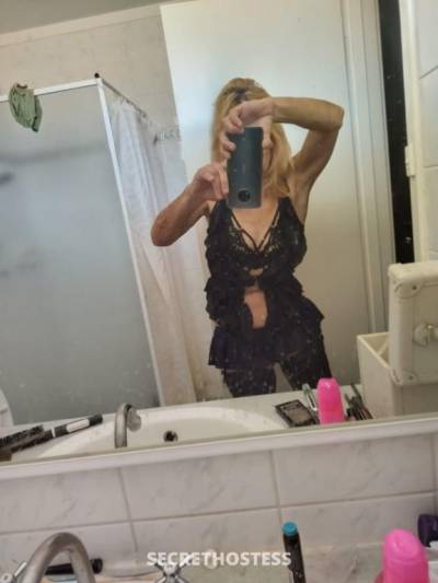 Sexy aussie mature blonde. 100 suck n swal. 50 yrs in Perth