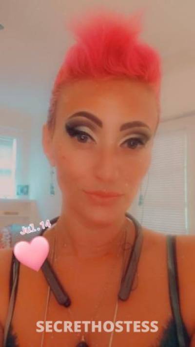 33 year old Italian Escort in Columbia SC SAUCY Italian MILF NURU Massage READ MY AD