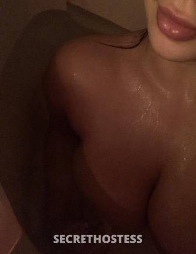 28 year old Escort in Lansing MI Only Add my snapchat isabellaq270 Facetime Fun Big Ass And 