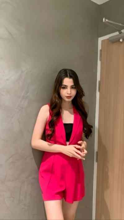20 year old Omani Escort in Muscat Aarna Indian escort in Muscat | xxxx-xxx-xxx