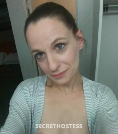 37Yrs Old Escort Carbondale IL Image - 3
