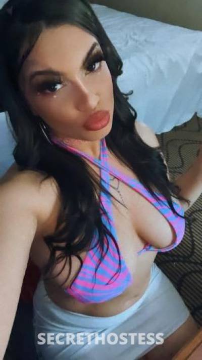 23 year old Escort in Miami FL PROVIDING 5 SERVICE Sweet Petite Treat