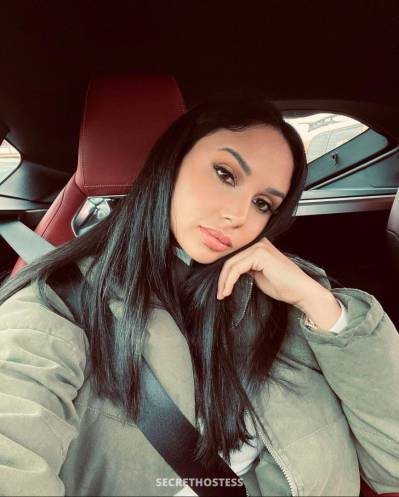 24 year old Asian Escort in Salina KS P2p city girls escort affairs